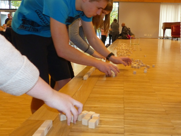 Wie lang wird die Würfel-Schlange?