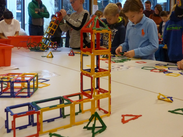 mathematische Mitmach-Ausstellung