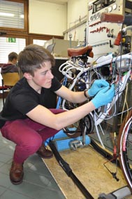 Schaller im Erfinderlabor_2