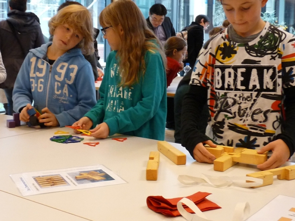Knobeln in der Mathe-Ausstellung