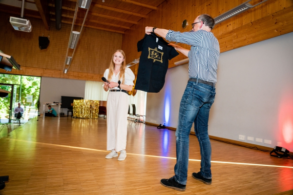 Ein Abi-Shirt für Herrn Dr. Boysen-Stern