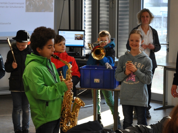 Musik: Testen von Instrumenten